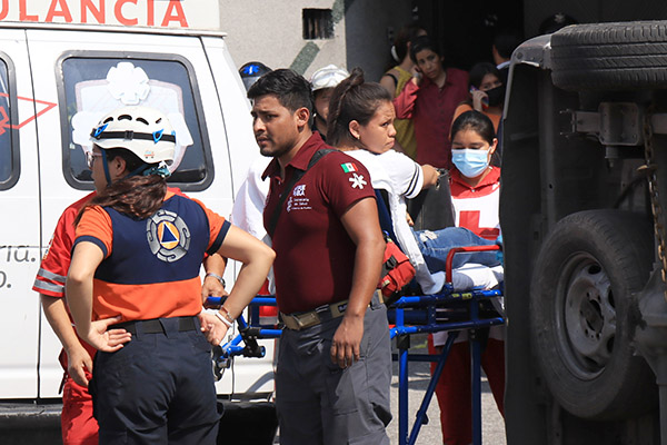 Exceso de velocidad provoca mortal volcadura