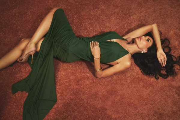 People nombra a Demi Moore como la mujer más bella del mundo 2025