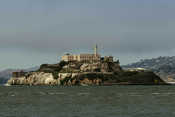 Trump ordena la reapertura de la legendaria prisión de Alcatraz
