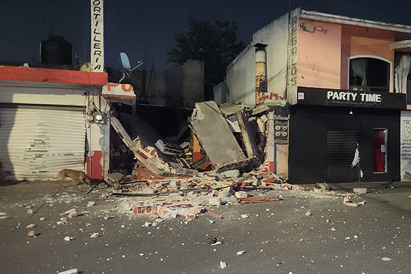 Explosión de tanque de gas destruye por completo un local