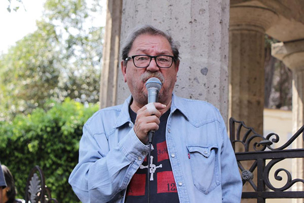 Polémica por propuesta de nacionalización de medios; Taibo II desata debate