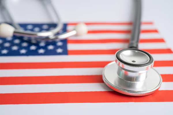 Migrantes en EU evitan servicios médicos por miedo a la deportación