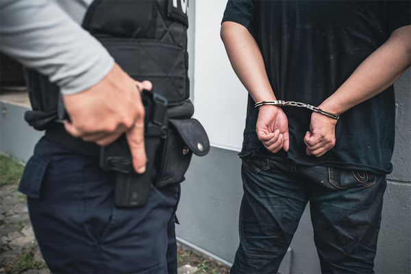 Capturan al líder de “los Monos” junto con la hija de un exalcalde