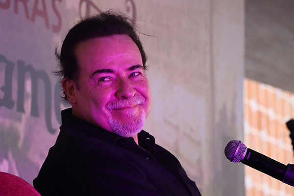 Ariadna Ayala celebra a las mamás de Atlixco junto a César Évora