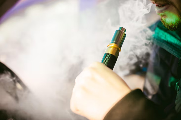 Vapear cannabis incrementa riesgos en la función respiratoria