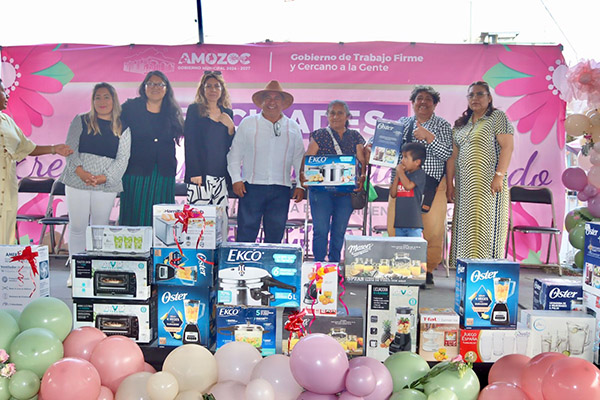 Con magno evento, celebran el Día de las Madres en Amozoc