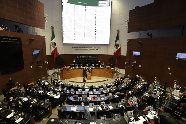 Iniciativa en EU para gravar las remesas es "arbitraria e injusta", dice Senado