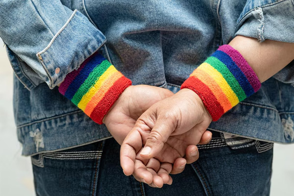 Más del 28 % de la comunidad LGBT+ ha pensado en el suicidio: México Vivo