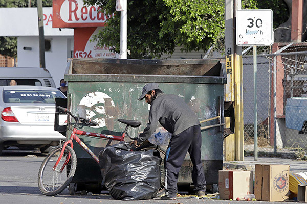 Pepenadores, base invisible del reciclaje en México