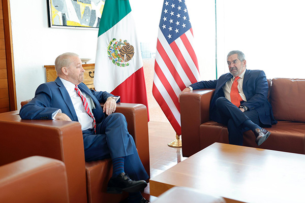 Canciller y nuevo embajador de EU en México acuerdan relación de cooperación y respeto