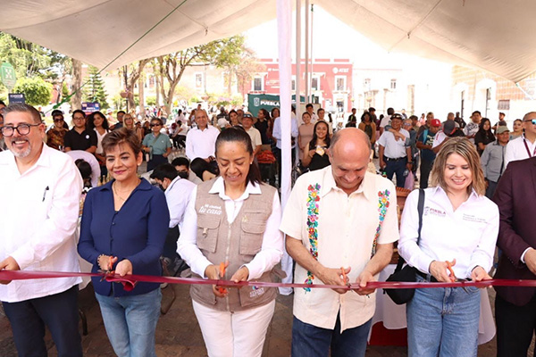 Ariadna Ayala y gobierno de Puebla inauguran con éxito la Feria del Trabajo en Atlixco