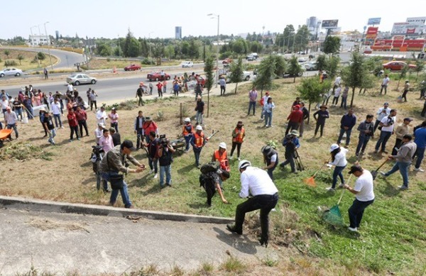 Puebla se transforma con trabajo comunitario y seguridad: Armenta