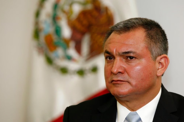 Corte en EU ordena a García Luna y a su esposa devolver 2.4 mdd a México