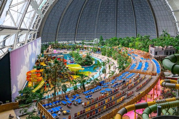 Al menos 17 heridos por gas lacrimógeno en el mayor parque acuático del mundo