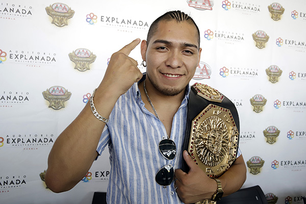 Luchador poblano Hijo del Vikingo se enfrentará a una estrella de la WWE