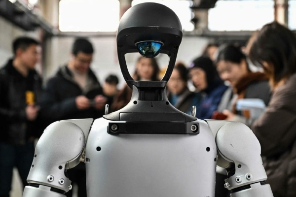 China estrena el primer torneo de kickboxing con robots humanoides