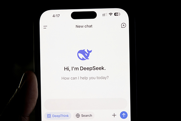 DeepSeek actualiza su modelo de razonamiento R1