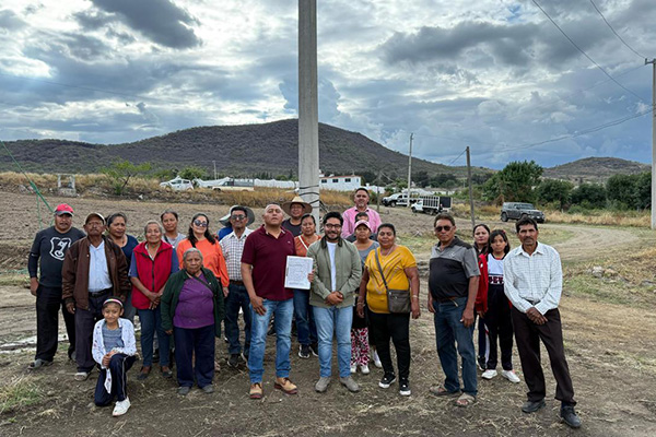 Ariadna Ayala lleva electricidad a comunidades olvidadas de Atlixco