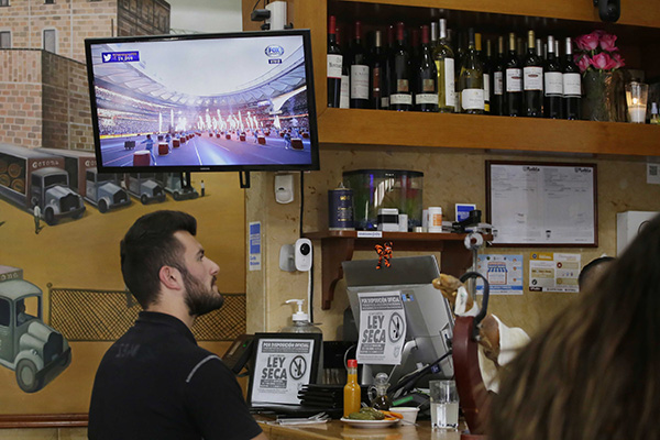 Futbol sin brindis: Ley Seca apaga negocios en un intenso fin de semana deportivo