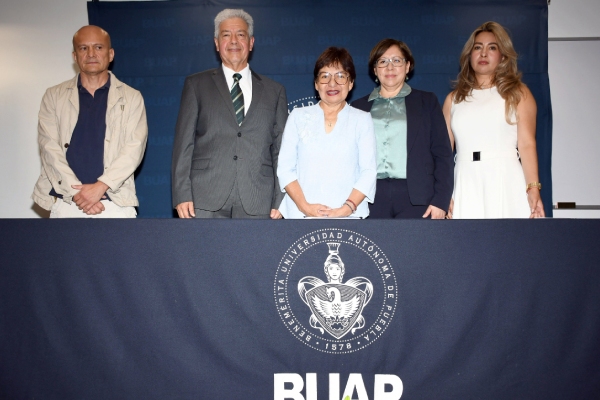 Reconoce Lilia Cedillo el crecimiento y consolidación del IFUAP