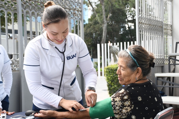 Oferta la BUAP Diplomado para desarrollar competencias en cuidadores familiares