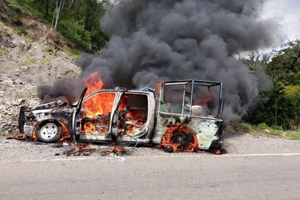 Frontera sur en llamas: emboscan y calcinan a policías en Chiapas