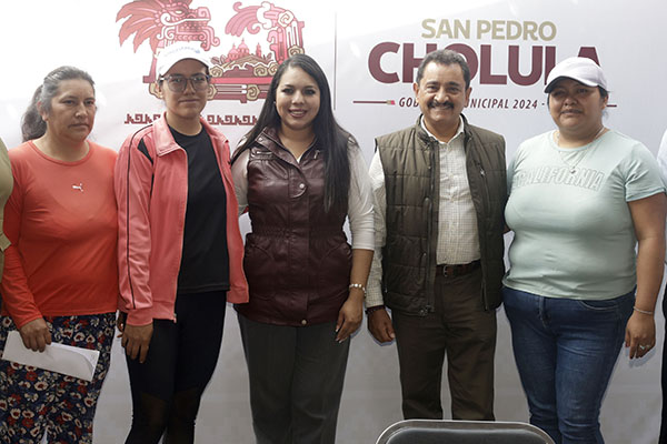 Tonantzin Fernández impulsa obras comunitarias en San Pedro Cholula