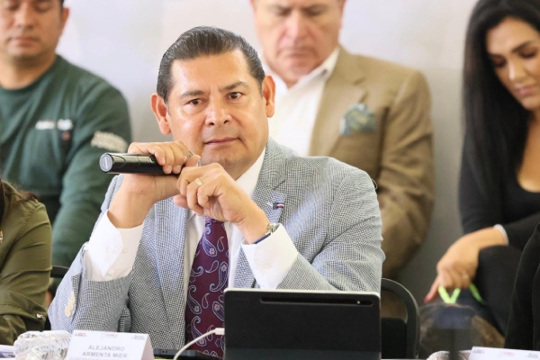 Armenta instruye a retomar carpetas de investigación del Teleférico y Museo Barroco