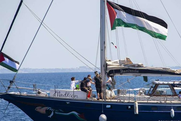 Flotilla de la Libertad denuncia 15 horas sin contacto con activistas del barco Madleen