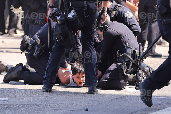 Más de 100 arrestados en protestas de California contra políticas migratorias de EU