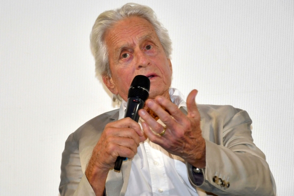 "Me avergüenzo de mi país": Michael Douglas se disculpa con el mundo por el caos causado por Trump