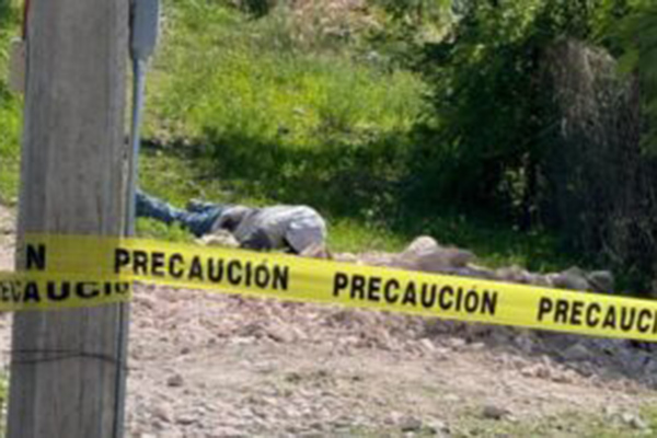 Sujeto disparó contra albañiles por celos; mató a uno