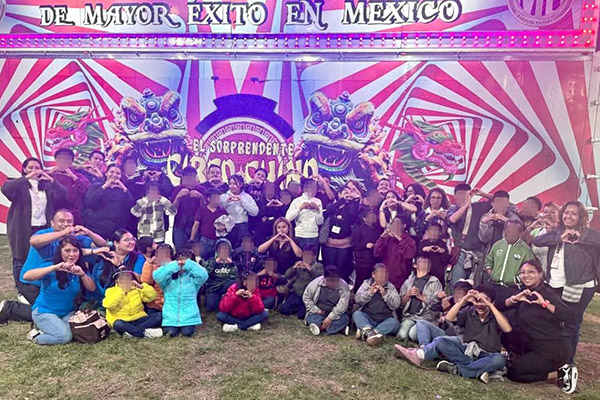 Niñas, niños y adolescentes del SEDIF disfrutan función especial del Circo Atayde