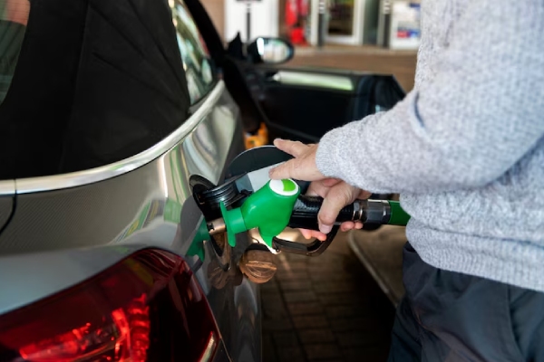 Estos son los vehículos que consumen menos gasolina en 2025