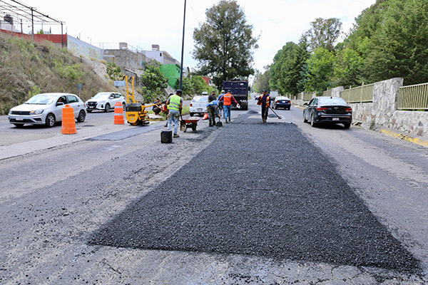Gobierno de Puebla interviene tramos carreteros para prevenir riesgos en temporada de lluvias