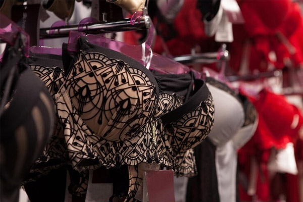 Casi lo linchan tras robar ropa interior femenina
