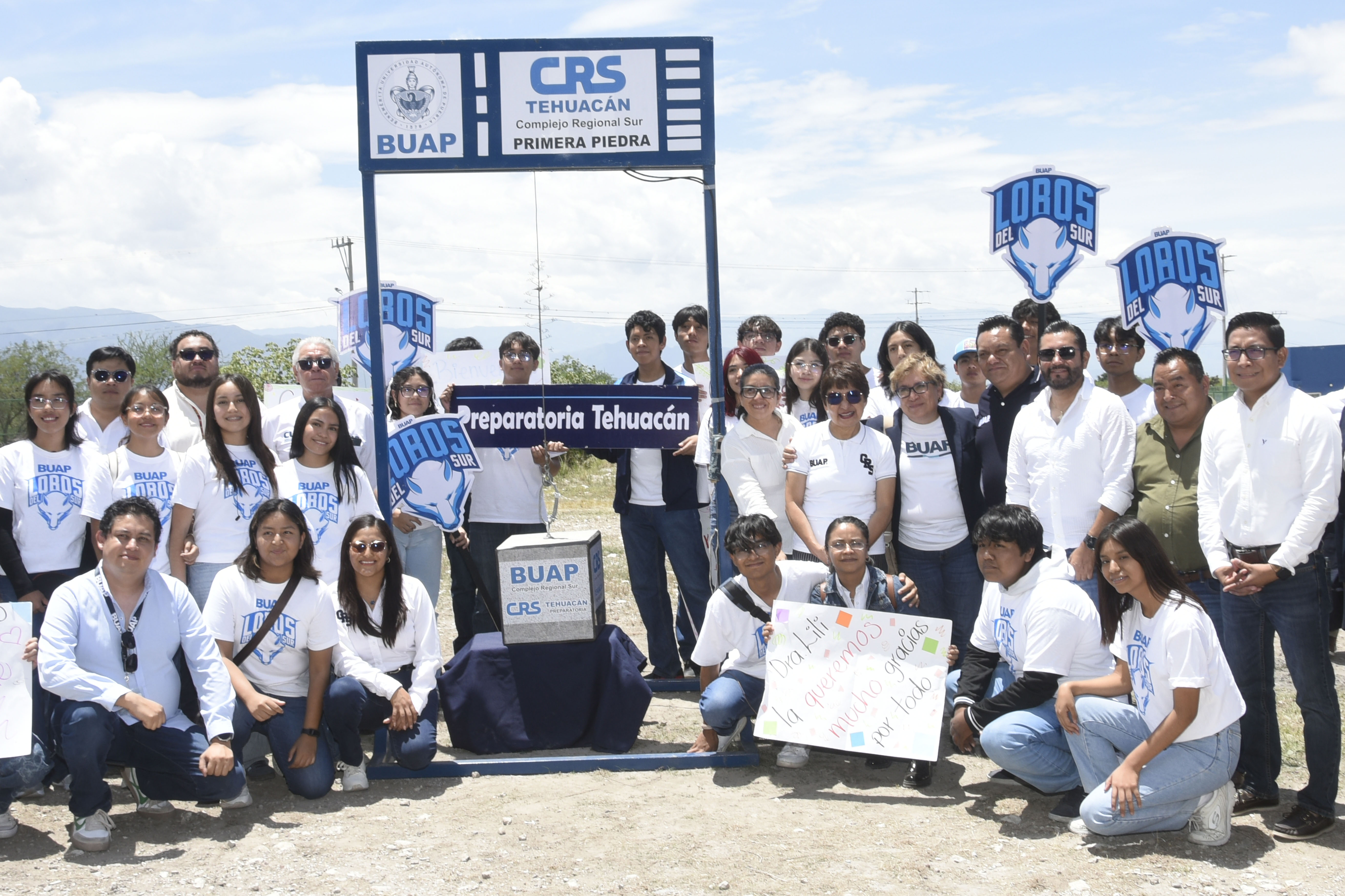 Coloca Lilia Cedillo primera piedra de edificio para preparatoria en Tehuacán