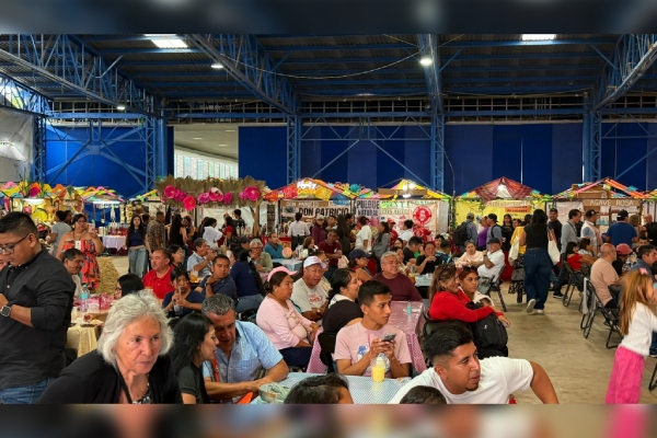 Ariadna Ayala destaca éxito de la Feria del Mezcal y el Pulque