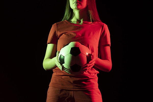El club de futbol que venderá a su equipo femenil para firmar a una estrella