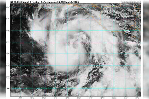 Tormenta tropical Erick se convierte en huracán categoría 1 frente a costas de México