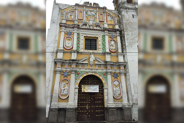 Abogados Cristianos denuncia ante la FGE Puebla el robo de pinturas en capilla histórica