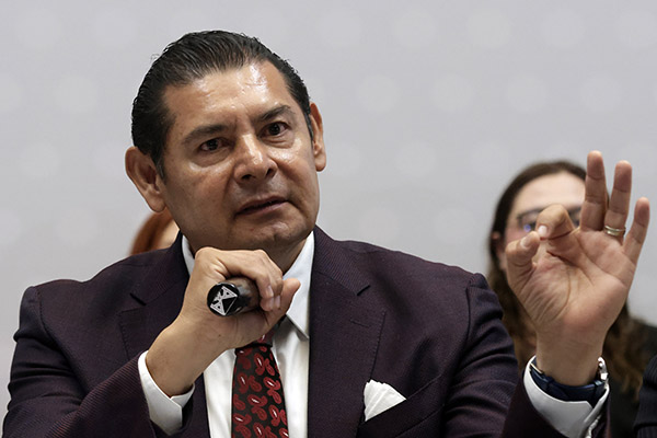Ley del Ciberasedio busca frenar delitos, no atacar medios: Armenta