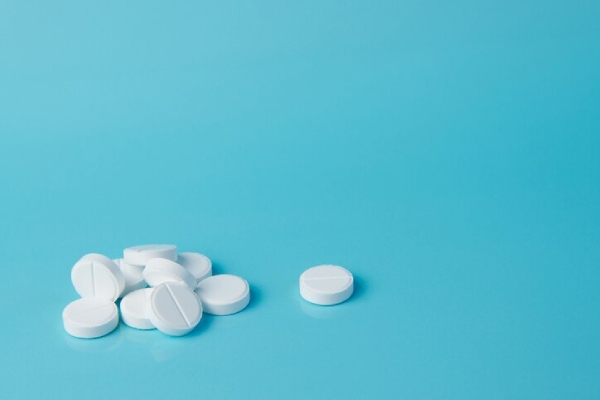 Científicos logran transformar plástico en paracetamol utilizando bacterias modificadas