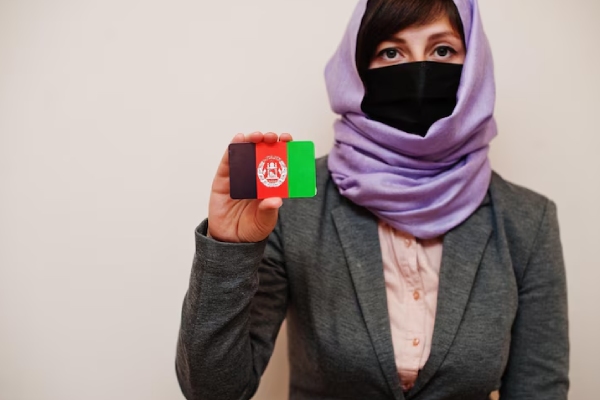 Talibanes azotan y encarcelan a pareja por mantener relaciones fuera del matrimonio