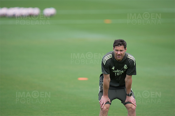 El jugador mexicano que sorprendió a Xabi Alonso en el Mundial de Clubes
