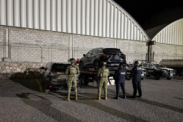 Operativo conjunto rescata a 5 secuestrados y recupera vehículos