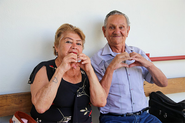SEDIF ofrece terapias por osteoartritis y gimnasia cerebral para abuelitas y abuelitos