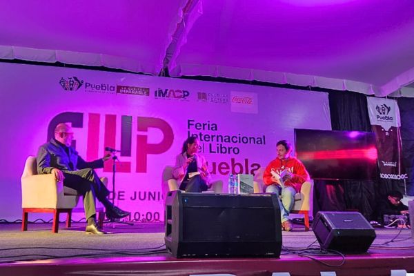 “Fabricación”: Ricardo Raphael en Puebla y el caso Wallace que sigue exigiendo justicia