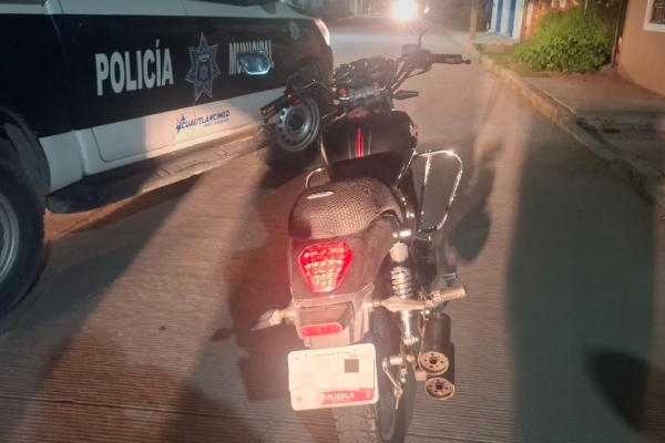 Recuperan moto Italika con reporte de robo en Periférico Ecológico; hay un detenido