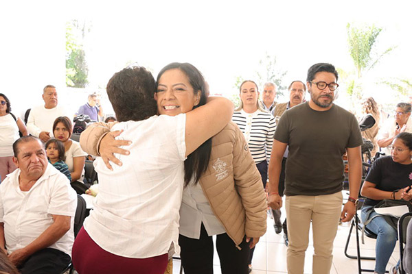 Ariadna Ayala y gobierno de Puebla entregan más de 5,000 apoyos alimentarios en Atlixco